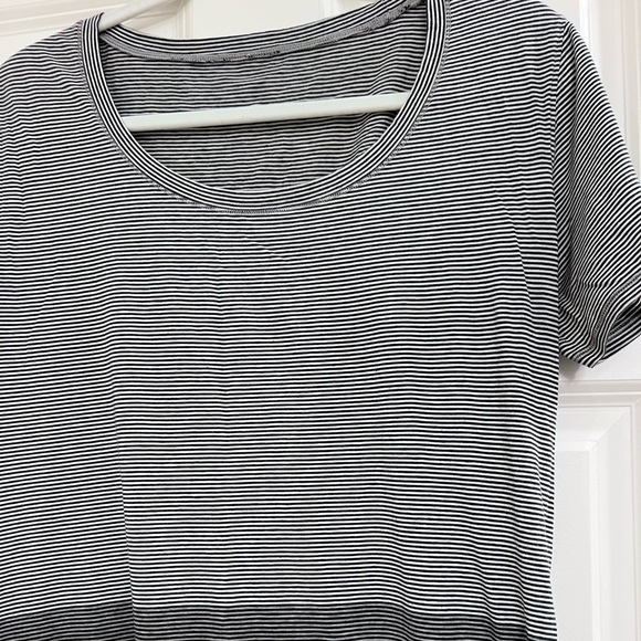 Lululemon women top - Picture 6 of 7